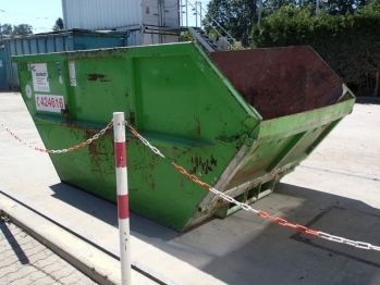 Sperrmüllcontainer - befahrbarer Absetzcontainer - Container SCHMIDT München